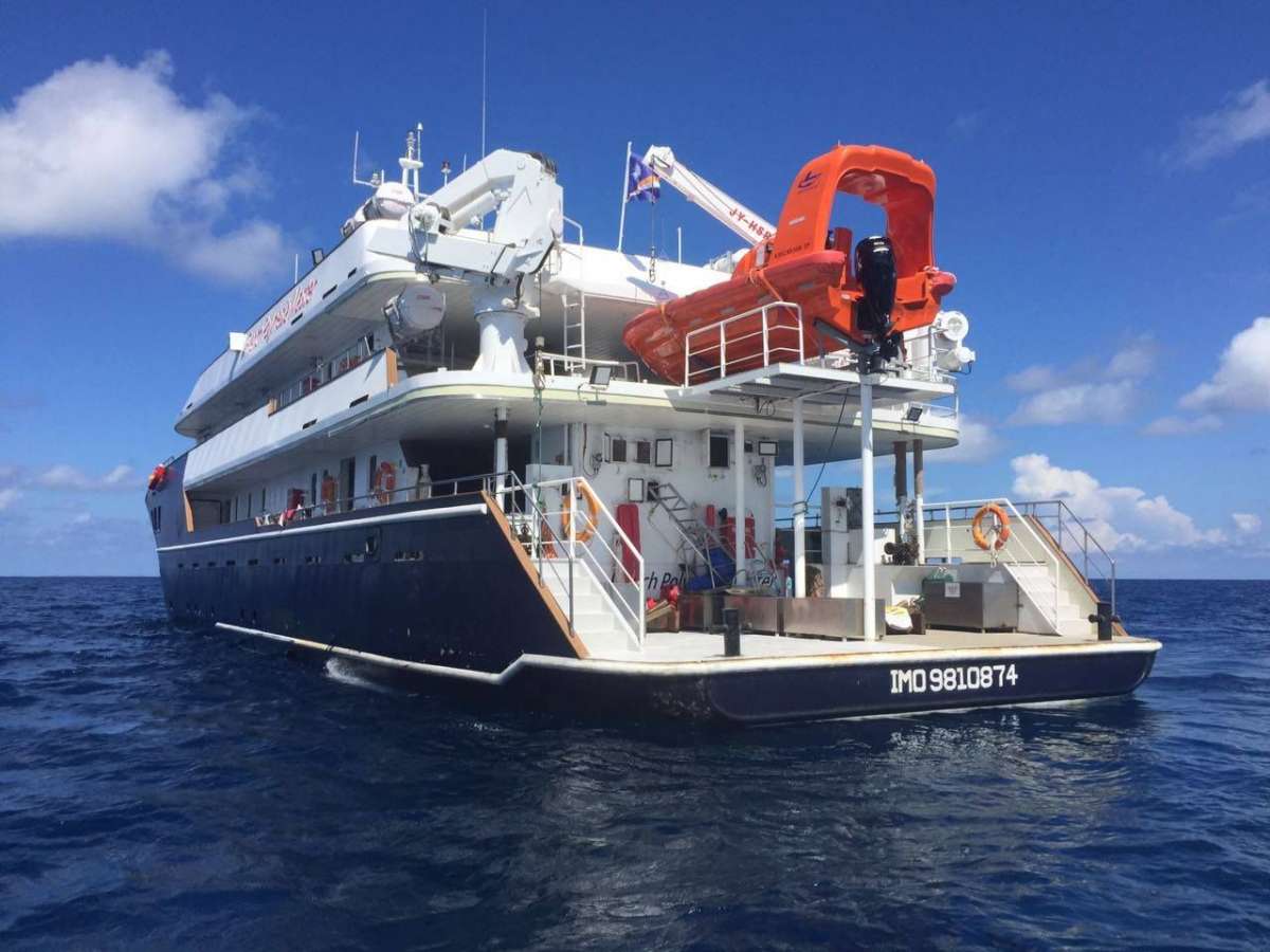 Le French Polynesia Master est spécialisé dans les safaris de plongée en Polynésie française. Il mesure 46 mètres et peut embarquer jusqu’à 36 personnes.