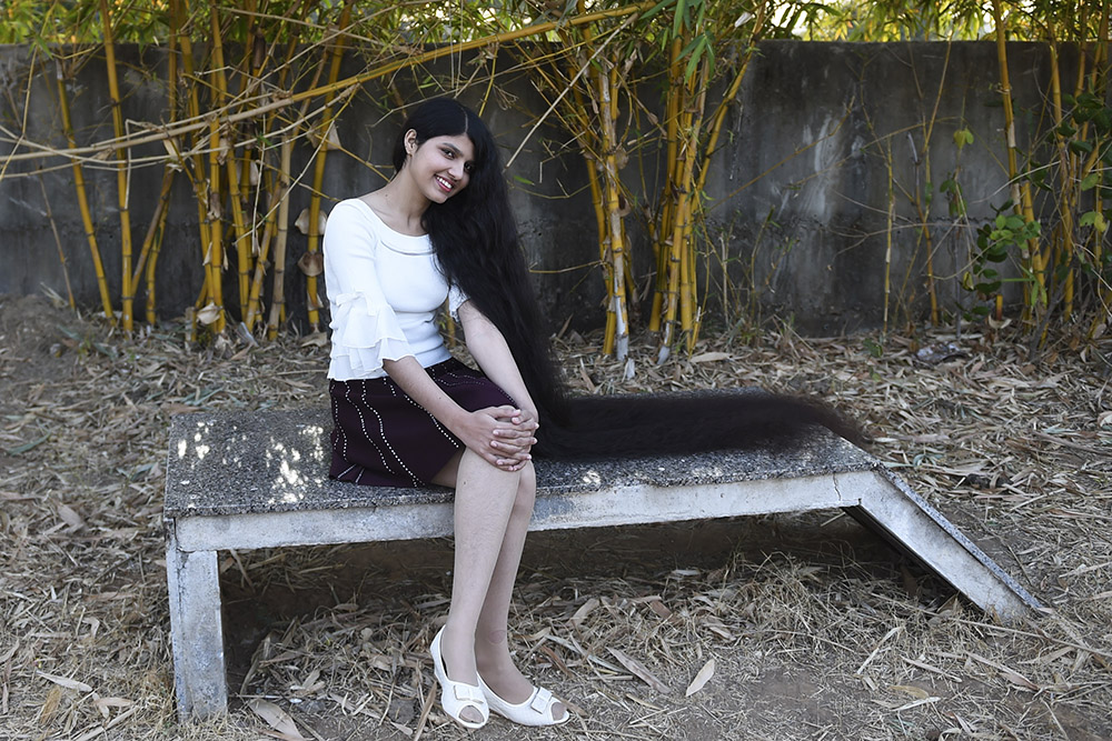 Inde: Nilanshi Patel, 17 ans et 190 centimètres de cheveux