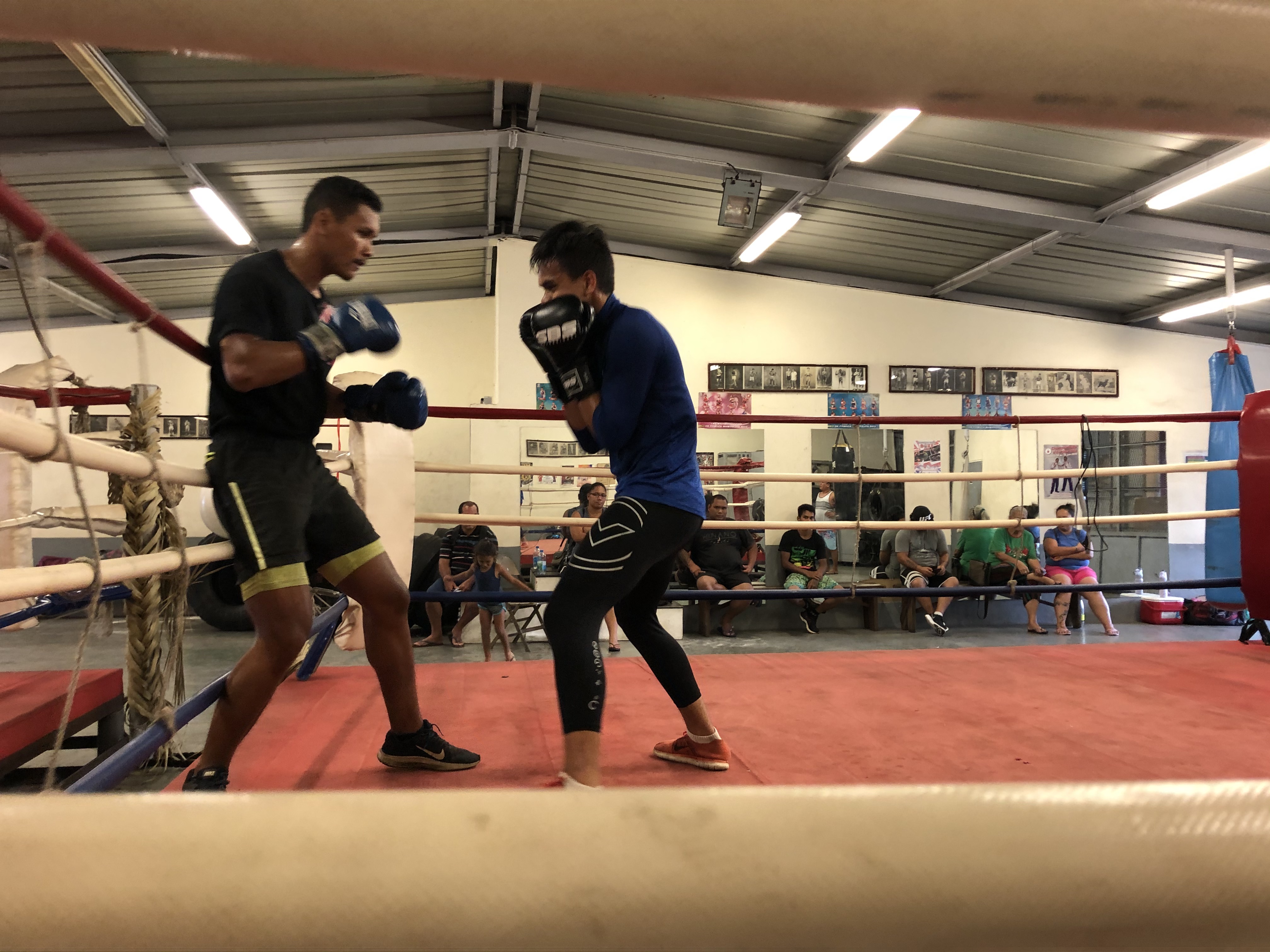 Gabriel Dauphin et Logan Tara lors de leur séance d'entrainement à Fautaua.