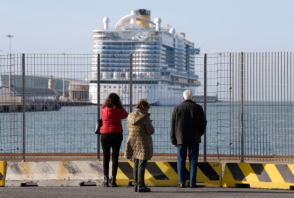 Coronavirus: 7.000 personnes bloquées en Italie sur un navire de croisière