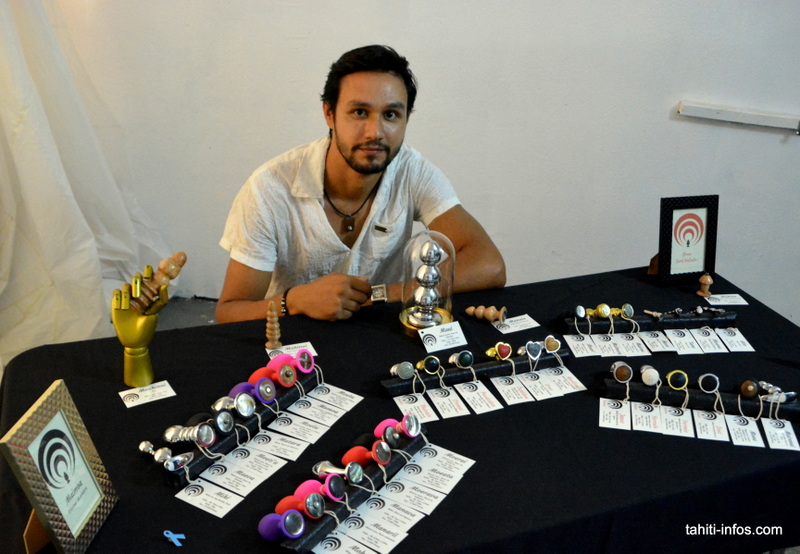 Maimua et ses jouets pour adultes