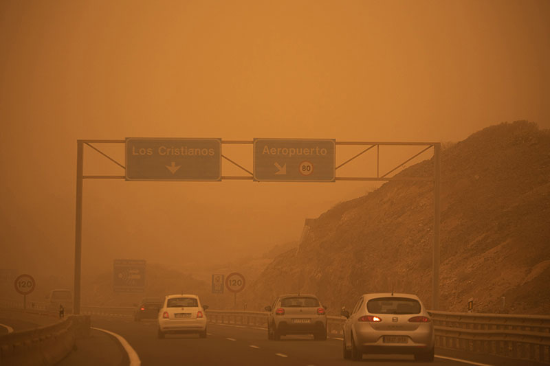 Réouverture des aéroports aux Canaries après une tempête de sable