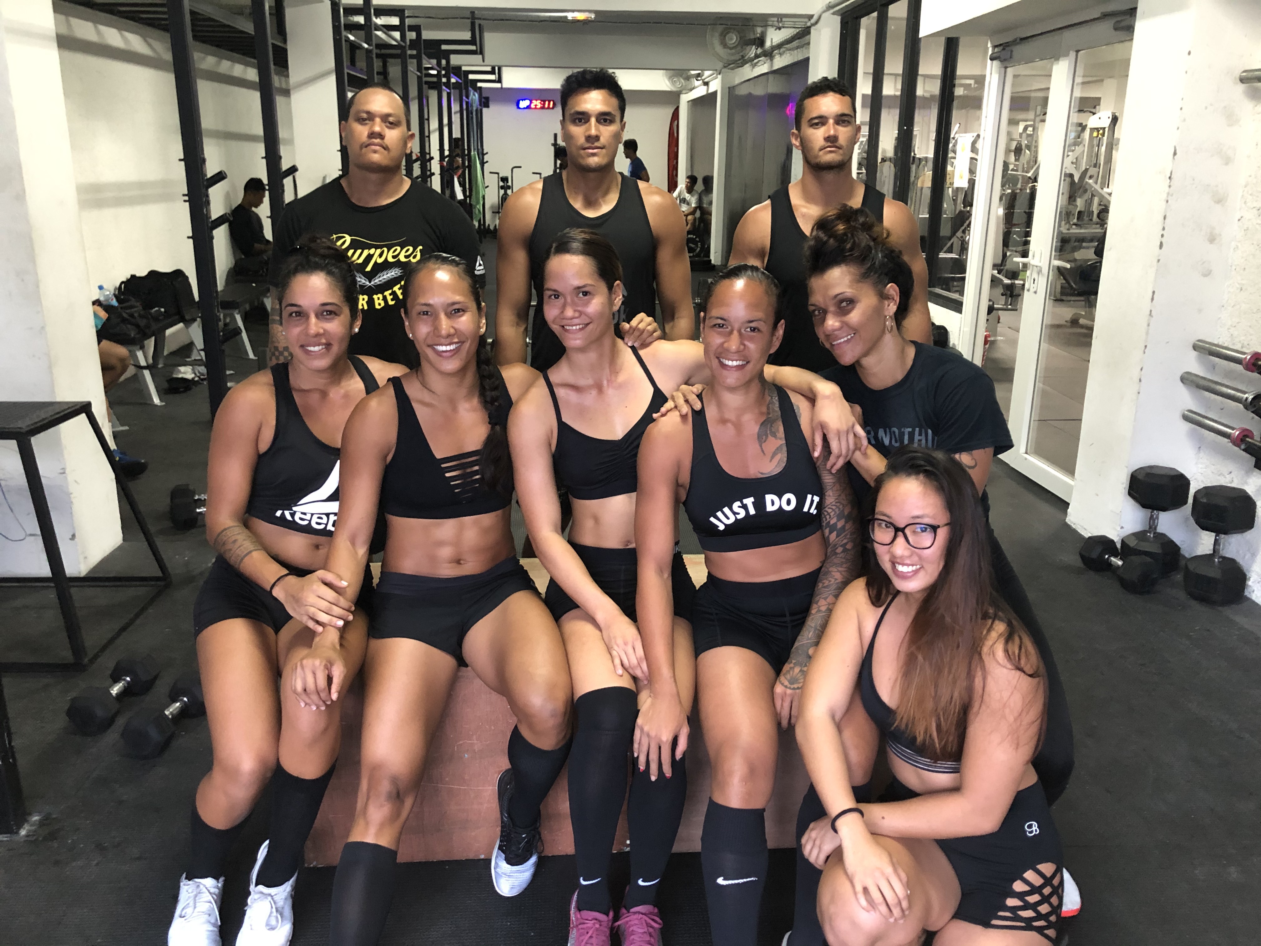 Nancy Vongue (deuxième en partant de la gauche) et Heiva Ah-Min (deuxième rang au centre) seront les capitaines du team Xtrem Gym pour le West Coast Classic.