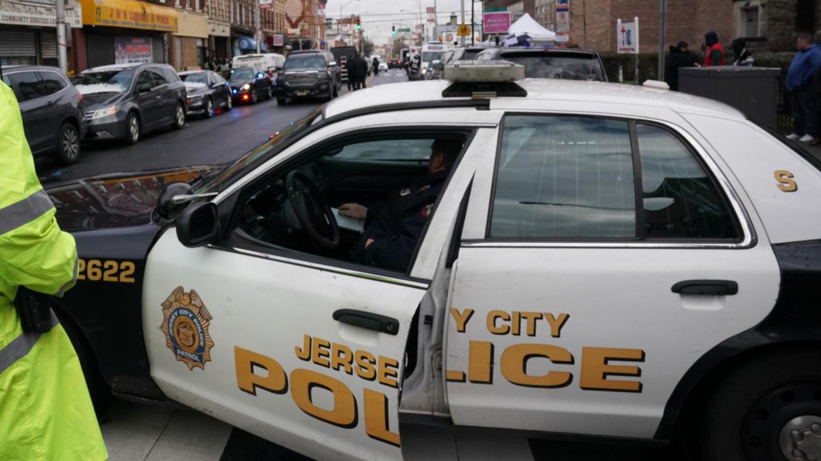 La centenaire a été conduite par les policiers, sirènes hurlantes, jusqu’à la prison du comté de Person, en Caroline du Nord.La centenaire a été conduite par les policiers, sirènes hurlantes, jusqu’à la prison du comté de Person, en Caroline du Nord. - Illustration AFP