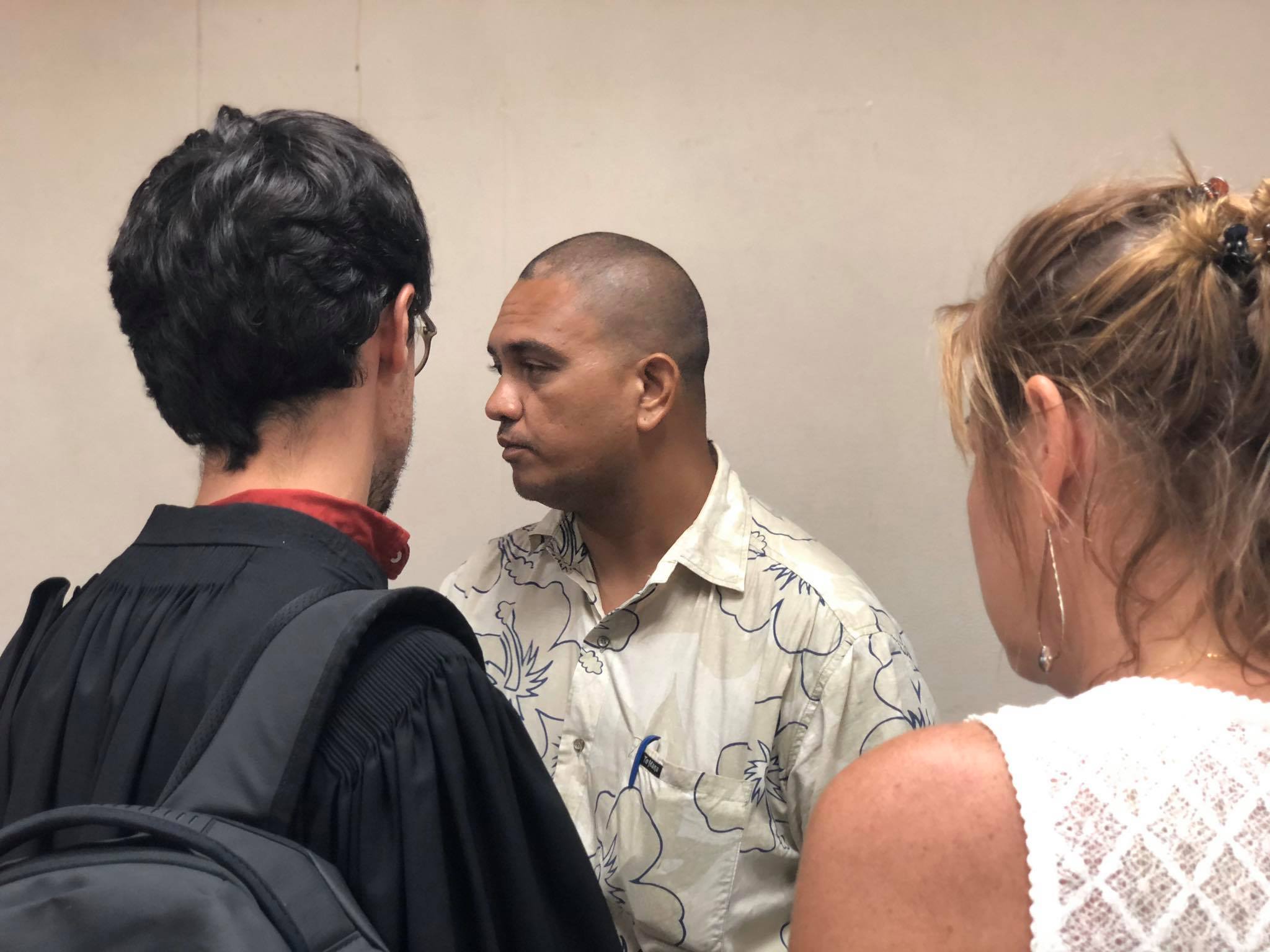 ​Karl Anihia, le président de l’association Tahiti Herb Culture, au palais de justice de Papeete lundi.