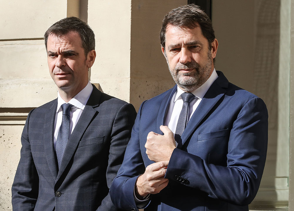 Contre le coronavirus, la France prend les "mesures de confinement qui s'imposent", selon Véran