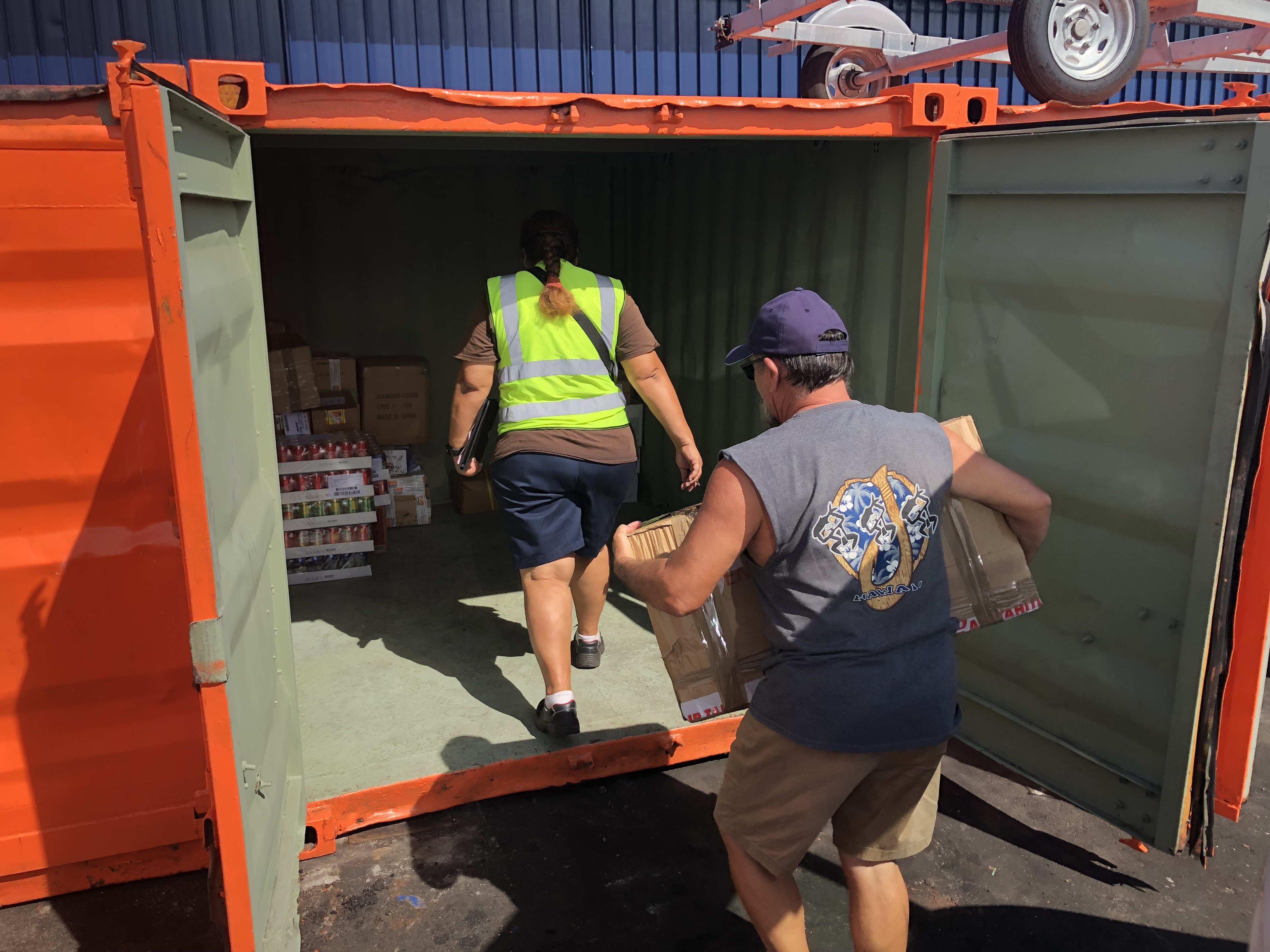 Le Pays a décidé de suspendre le transport des personnes vers les îles, par avion et par bateau, mais de maintenir le transport du fret.