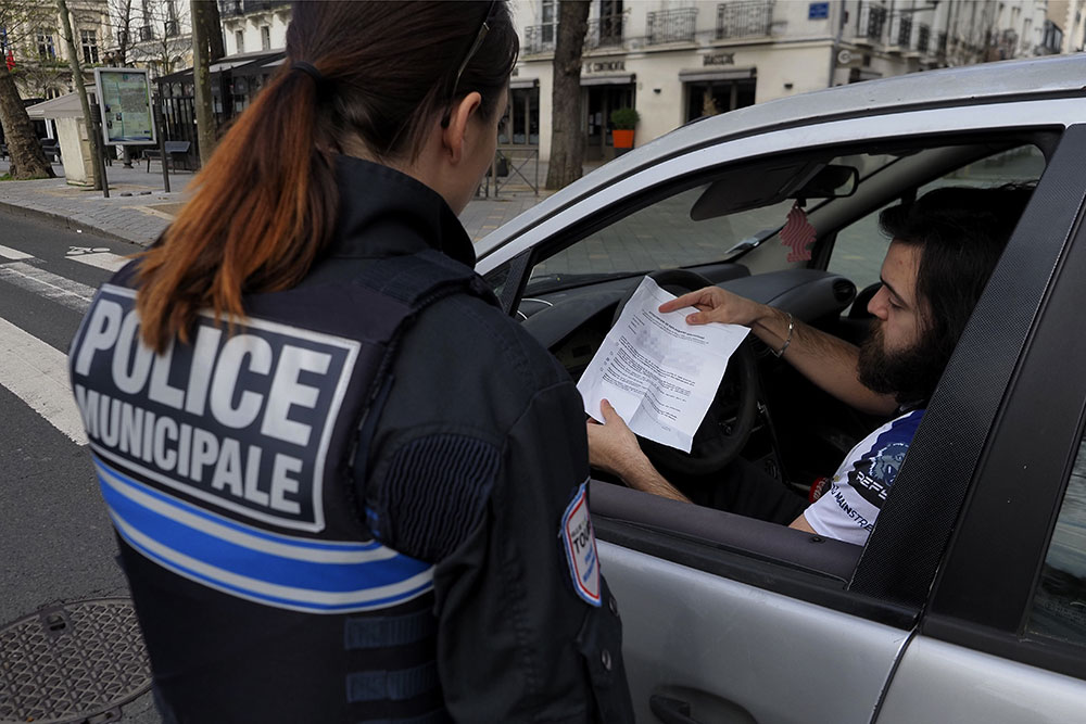 Mobilisation générale en France pour la deuxième semaine de confinement