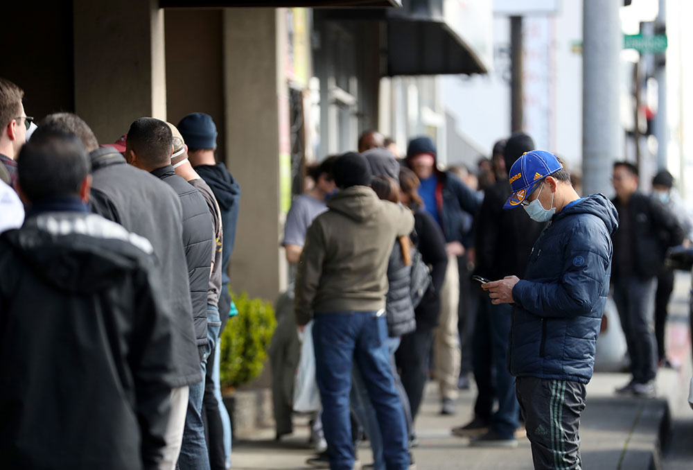 Pourquoi les Etats-Unis sont-ils le pays avec le plus de cas recensés de coronavirus?