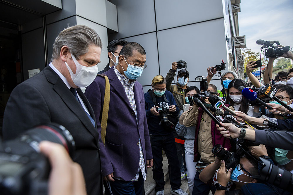 Hong Kong: la police rafle des leaders pro-démocratie pour les manifestations de 2019