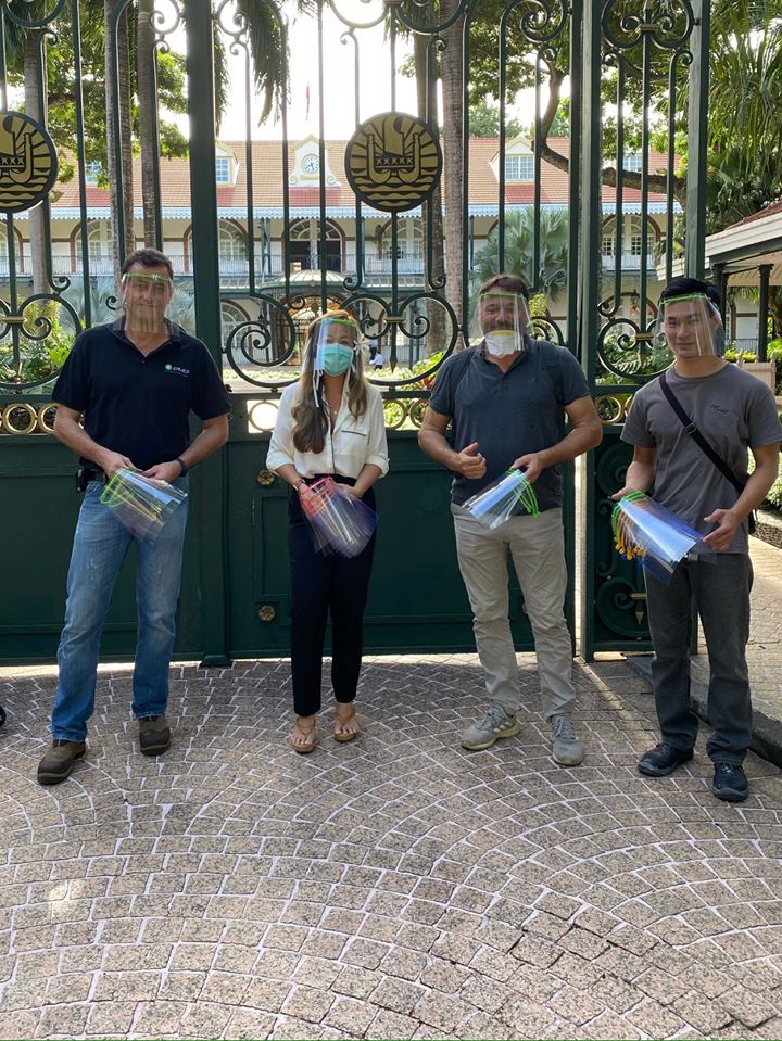 90 visières pour la présidence et les ministères