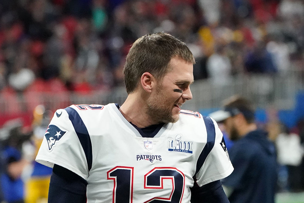 La star du football américain Tom Brady reprimandée pour non-respect du confinement