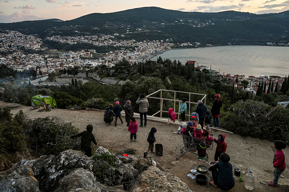 Grèce: incendie dans le camp de Samos, 200 migrants laissés sans abri