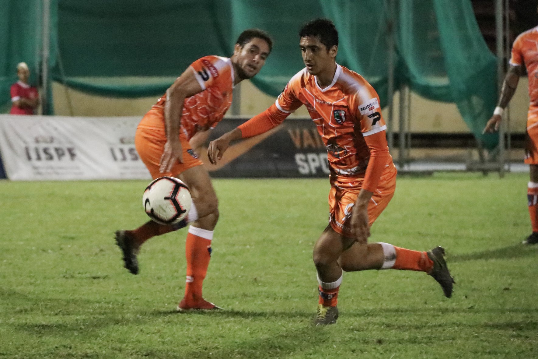 Leader de Ligue 1 avant l'arrêt du championnat à la mi-mars, les Orange de l'AS Pirae devront encore patienter avant de décrocher un nouveau titre de champion.