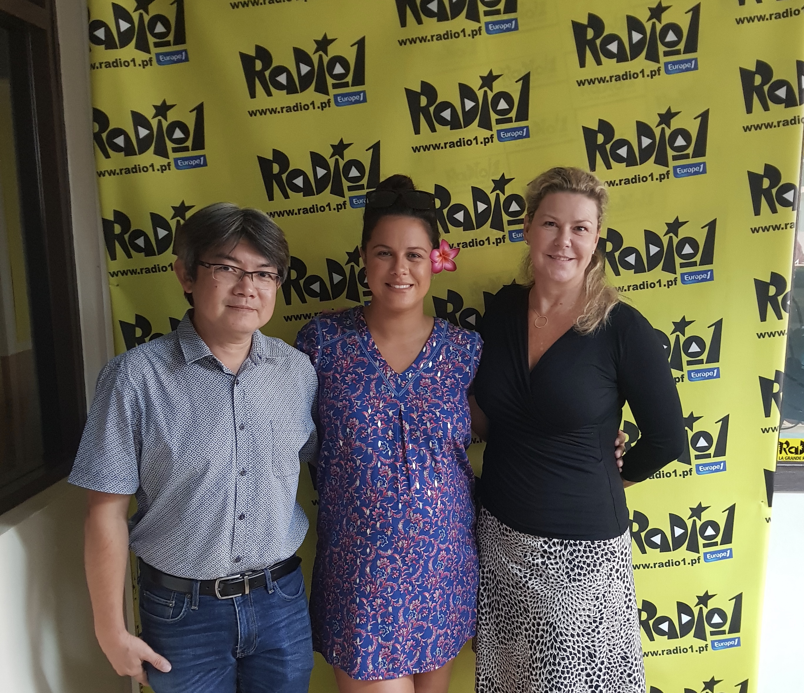 Patrick Yeung (président de l'association Wen Fa), Natalia Germain (fondatrice du collectif Ohana) et Sonia Aline (directrice générale de Radio 1 et Tiare FM).