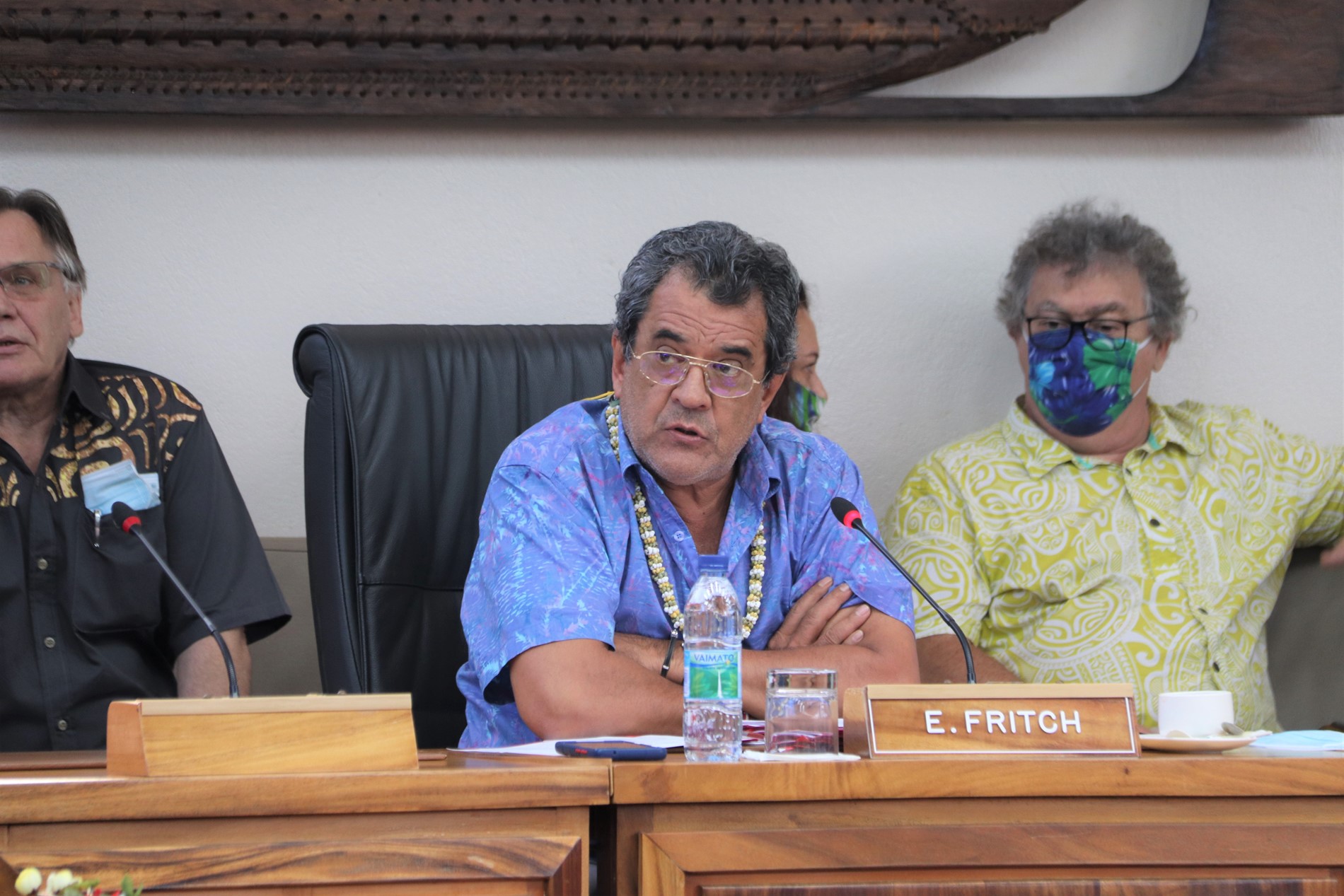 ​Fritch et les emprunts : Un discours à géométrie variable