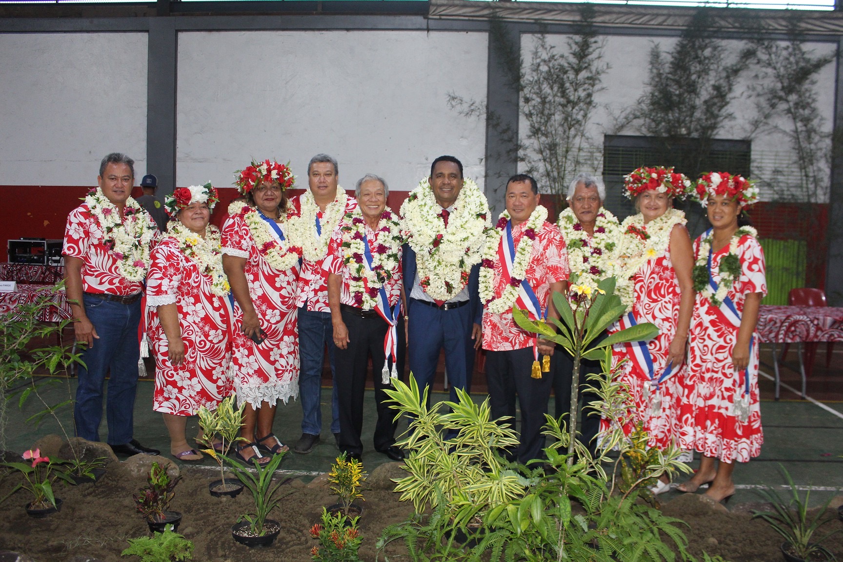 Les dix membres du conseil municipal de Teva i Uta.