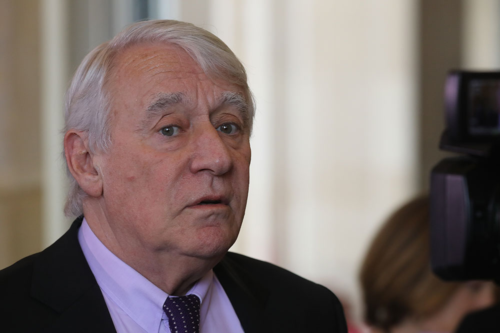 Claude Goasguen, figure tempétueuse de la droite parisienne, meurt à 75 ans