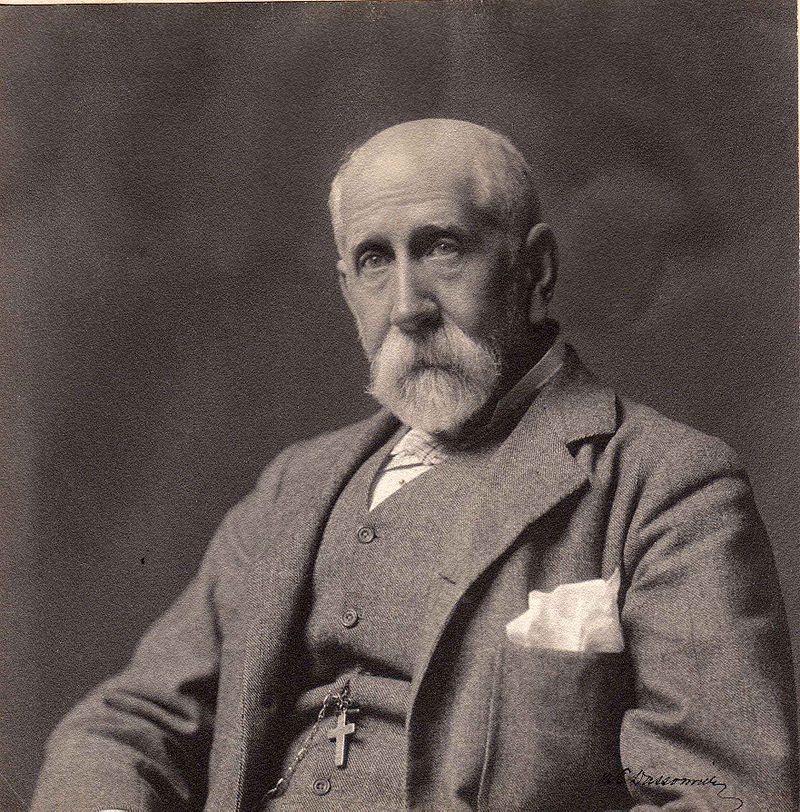 John Thomas Arundel, un Britannique qui devint le roi des phosphates du Pacifique à partir de 1871. Sa compagnie, la Pacific Phosphate Company, lui rapporta une fortune.
