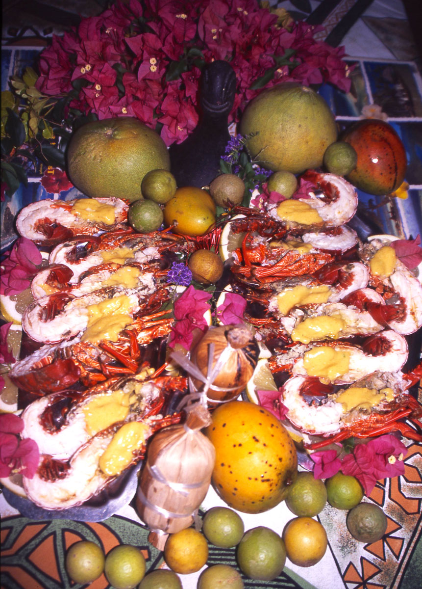 Du côté du Manotel, à Rurutu, on dîne “fruits de mer” ce soir.
