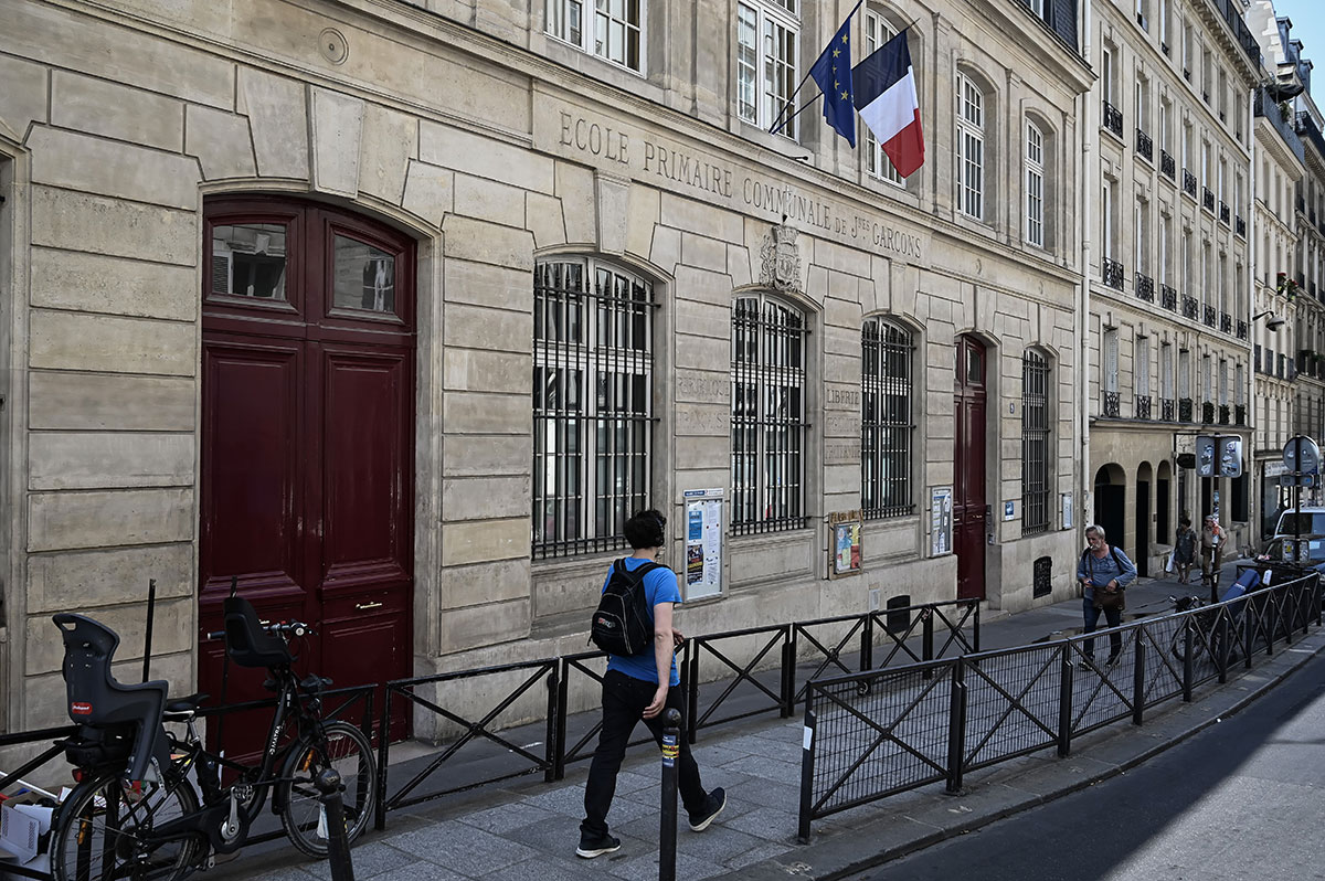 Deux écoles élémentaires fermées à Paris suite à des cas de Covid-19