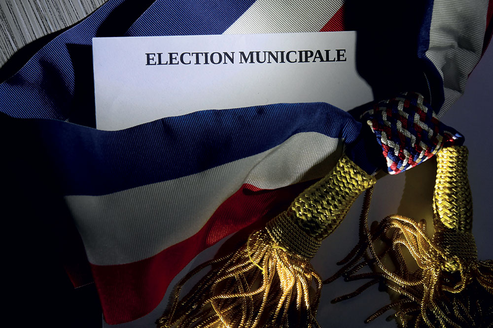 Municipales : Déferlante verte et abstention record en métropole