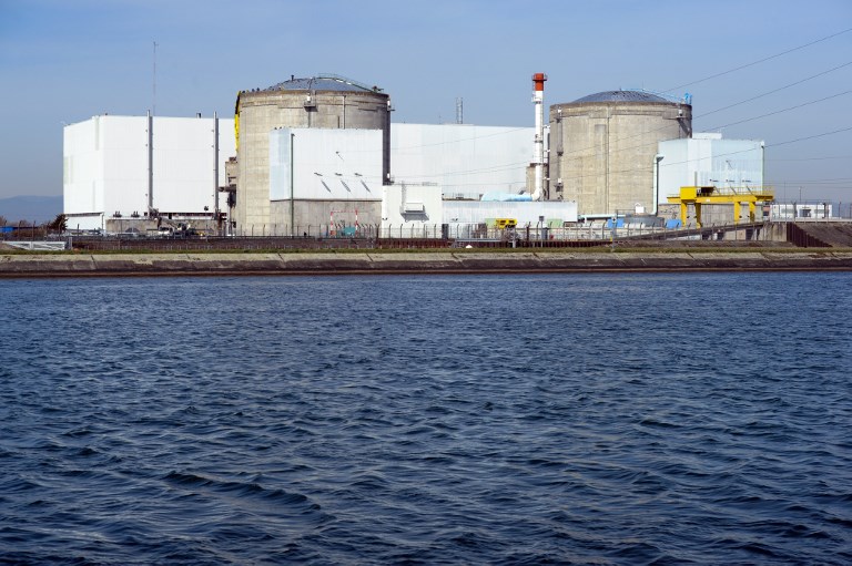 Fessenheim: la doyenne des centrales nucléaires françaises définitivement débranchée