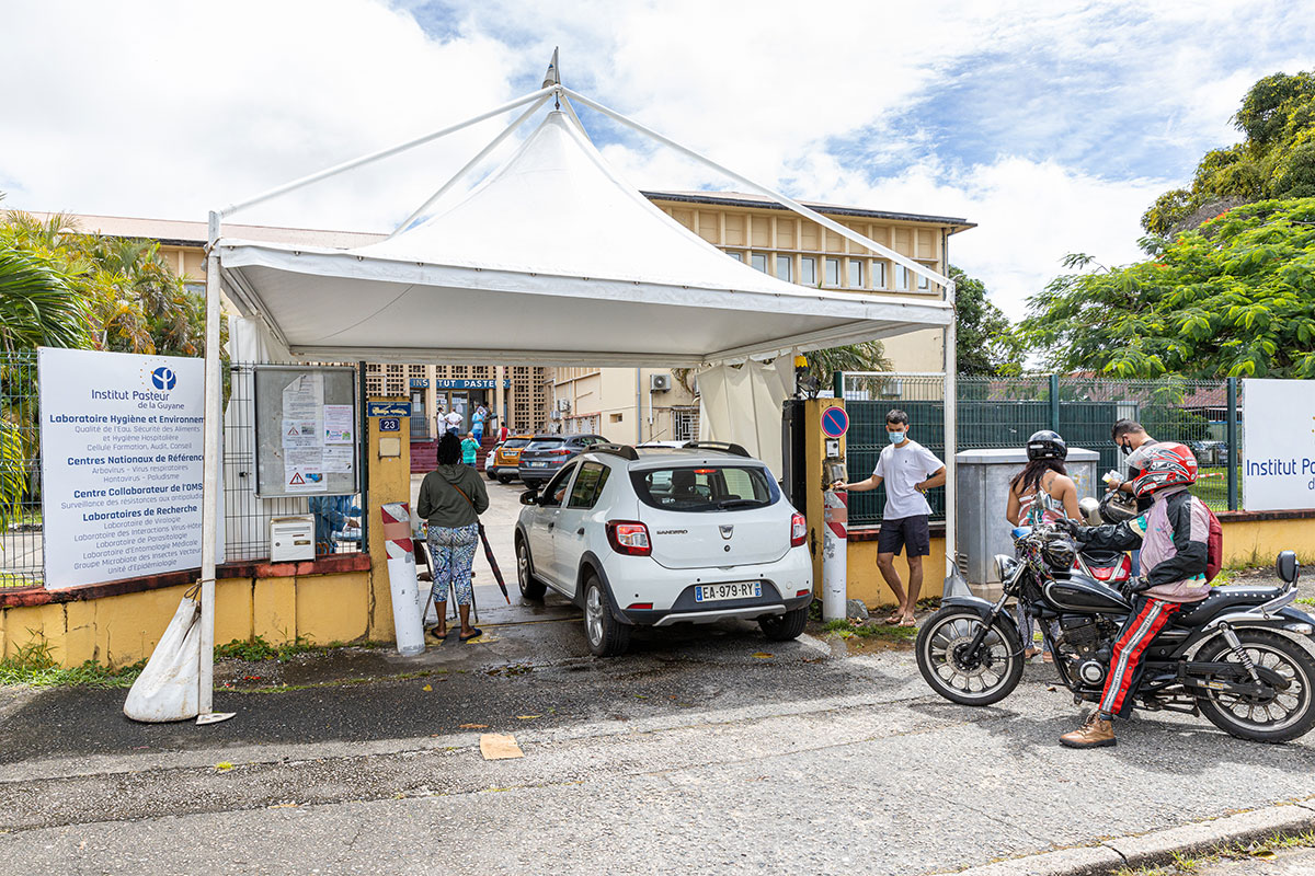 En Guyane, fatigue et sous-effectif menacent la lutte contre l'épidémie