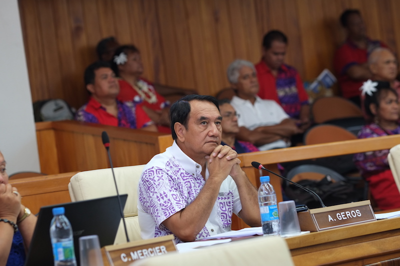 ​Les bleus tirent à boulets rouge sur le Sage