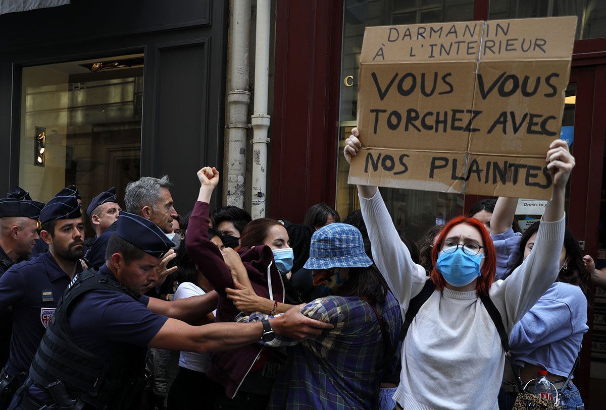 Appels à des rassemblements féministes vendredi en France contre le remaniement