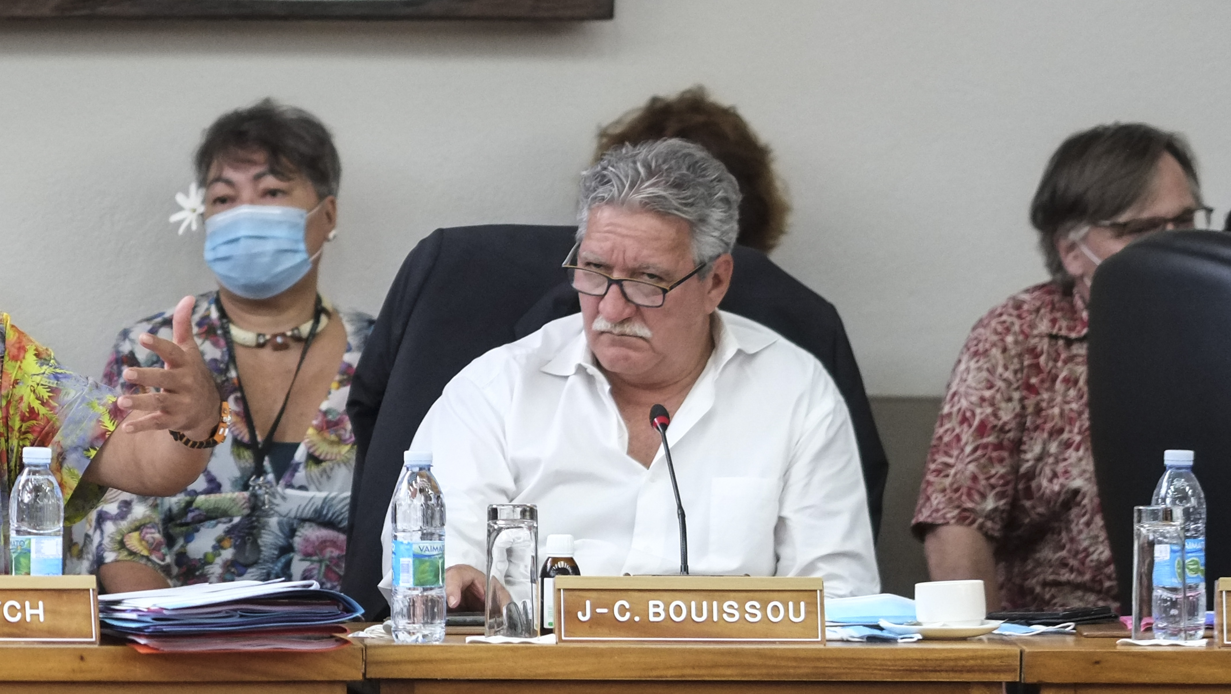 Le ministre en charge des transports interinsulaires, Jean-Christophe Bouissou, jeudi à l’assemblée.