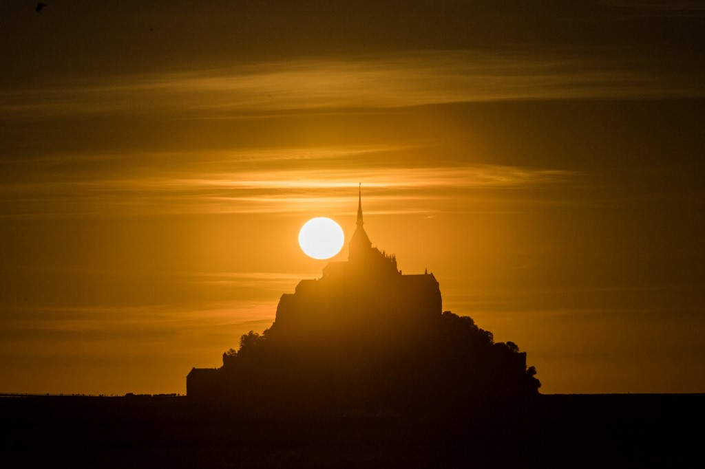 Le masque obligatoire au Mont-Saint-Michel