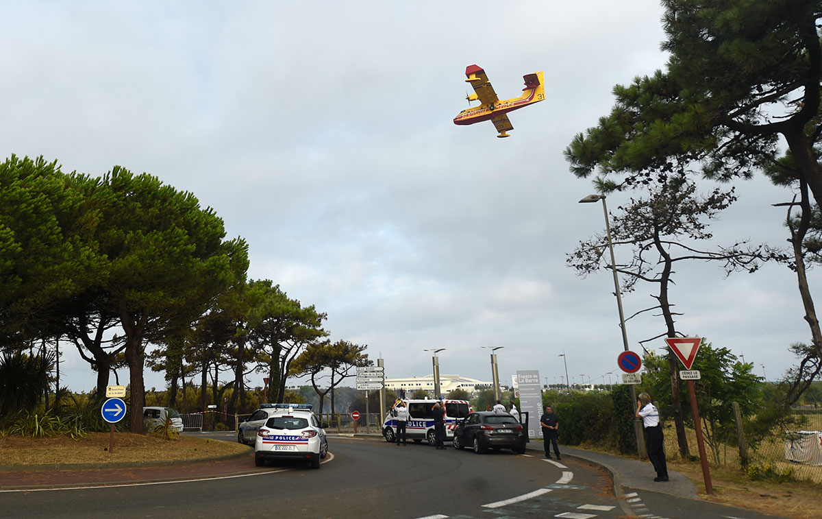 Feu de forêt "maîtrisé" à Anglet, 165 hectares détruits, enquête ouverte