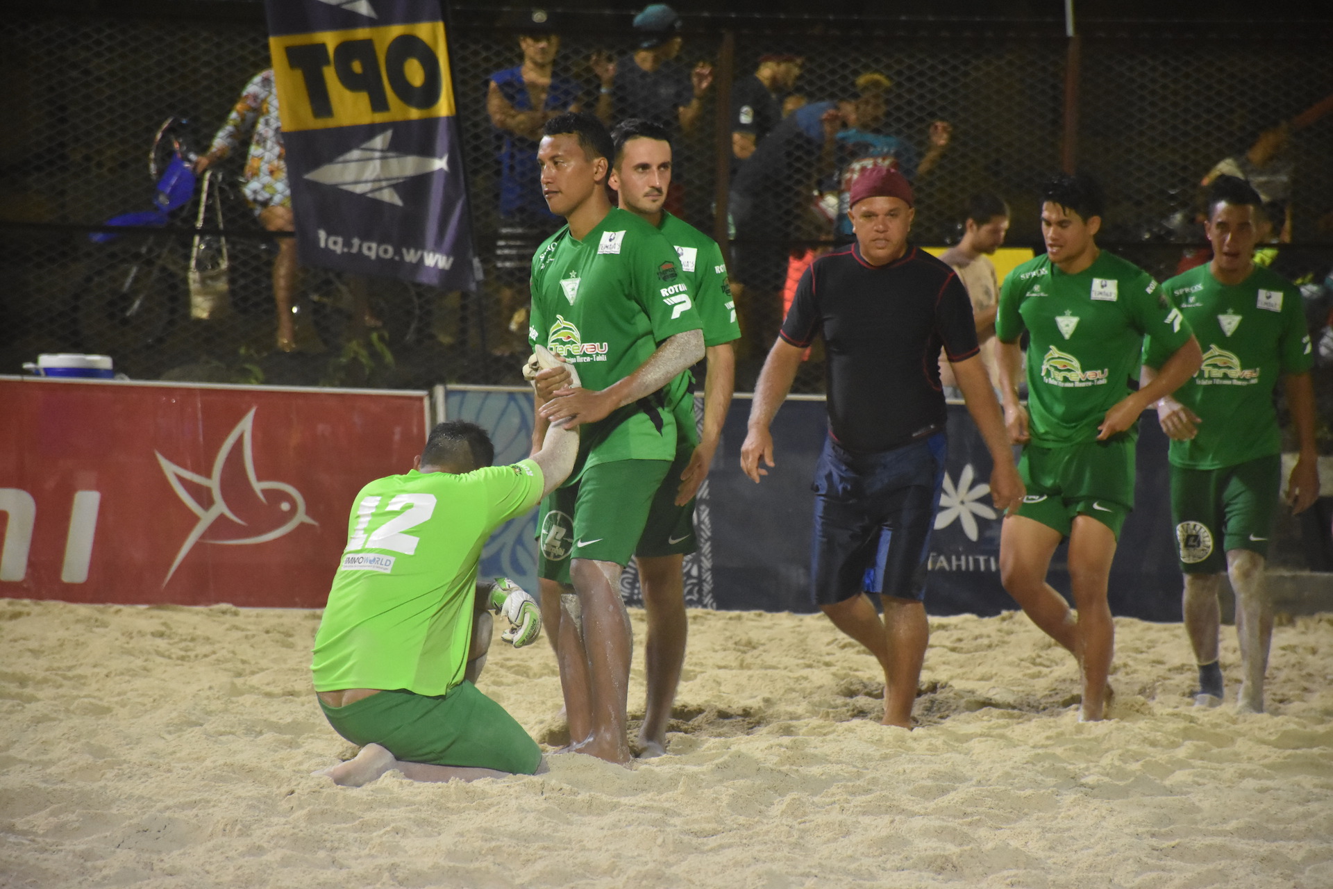 Les Green Warrior ont bien embêté les champions en titre au cours de la rencontre, avant de craquer physiquement dans le dernier tiers-temps.
