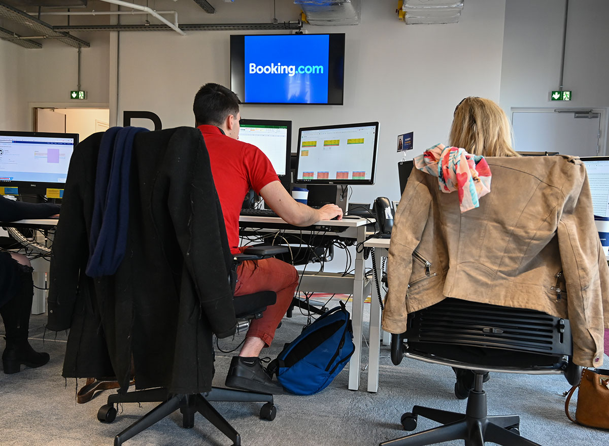 Coronavirus: Booking.com va licencier un quart de ses effectifs