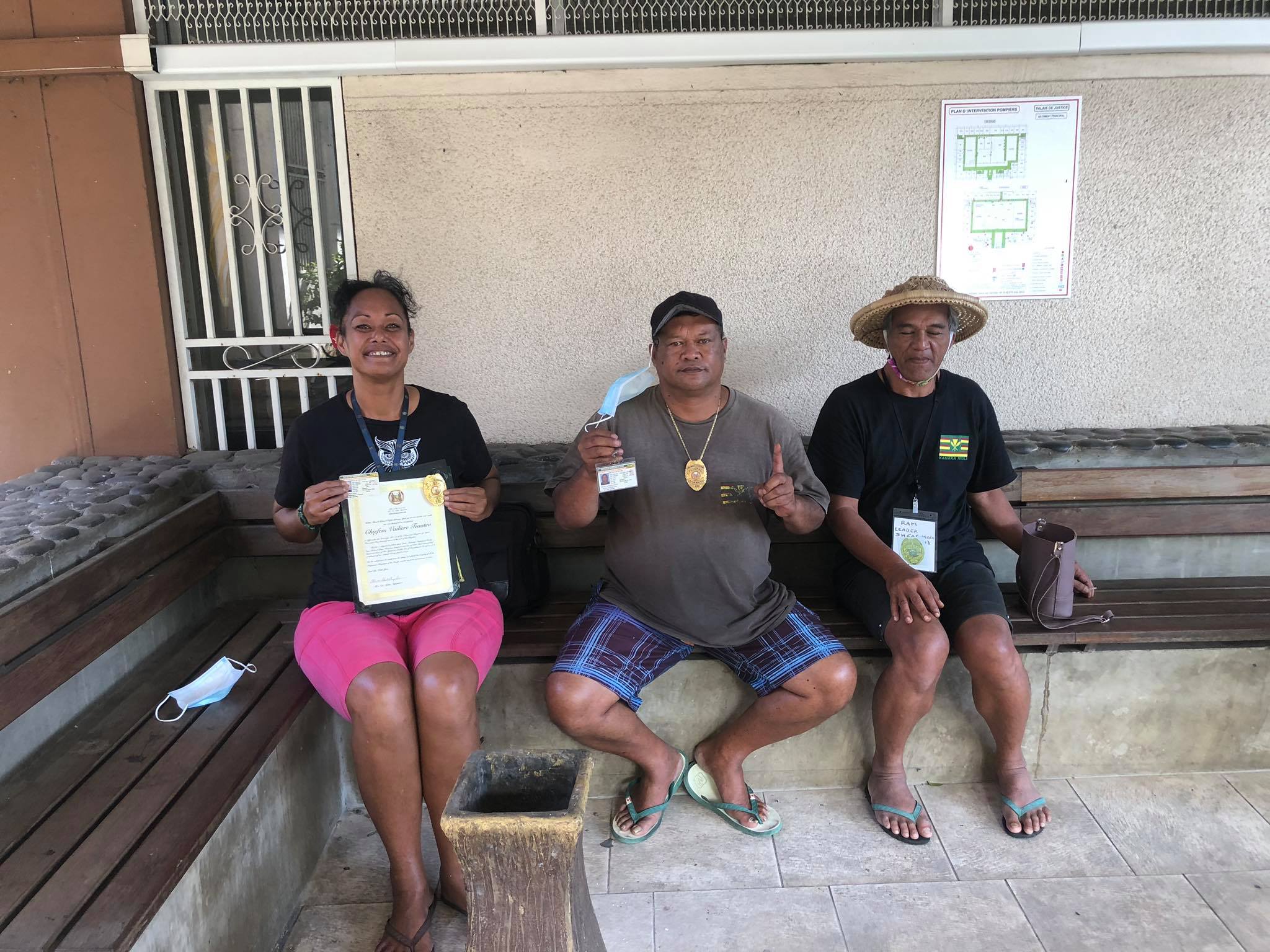 "The Polynesian Kingdom of Atooi" condamné après avoir revendiqué l’eau céleste de Bora