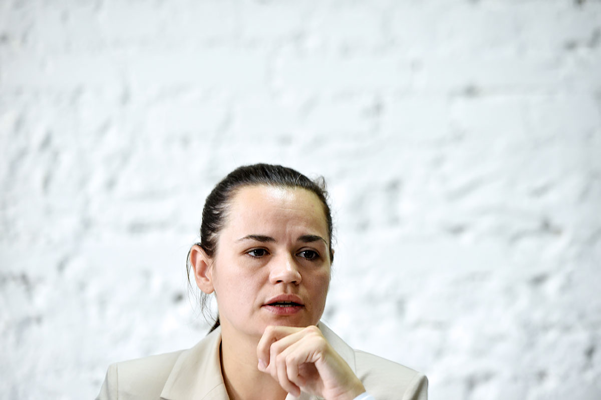 La rivale du président bélarusse lui demande de céder le pouvoir