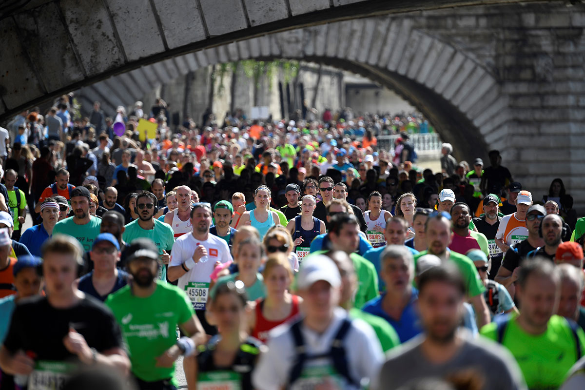 L'épidémie monte en puissance, le marathon de Paris annulé