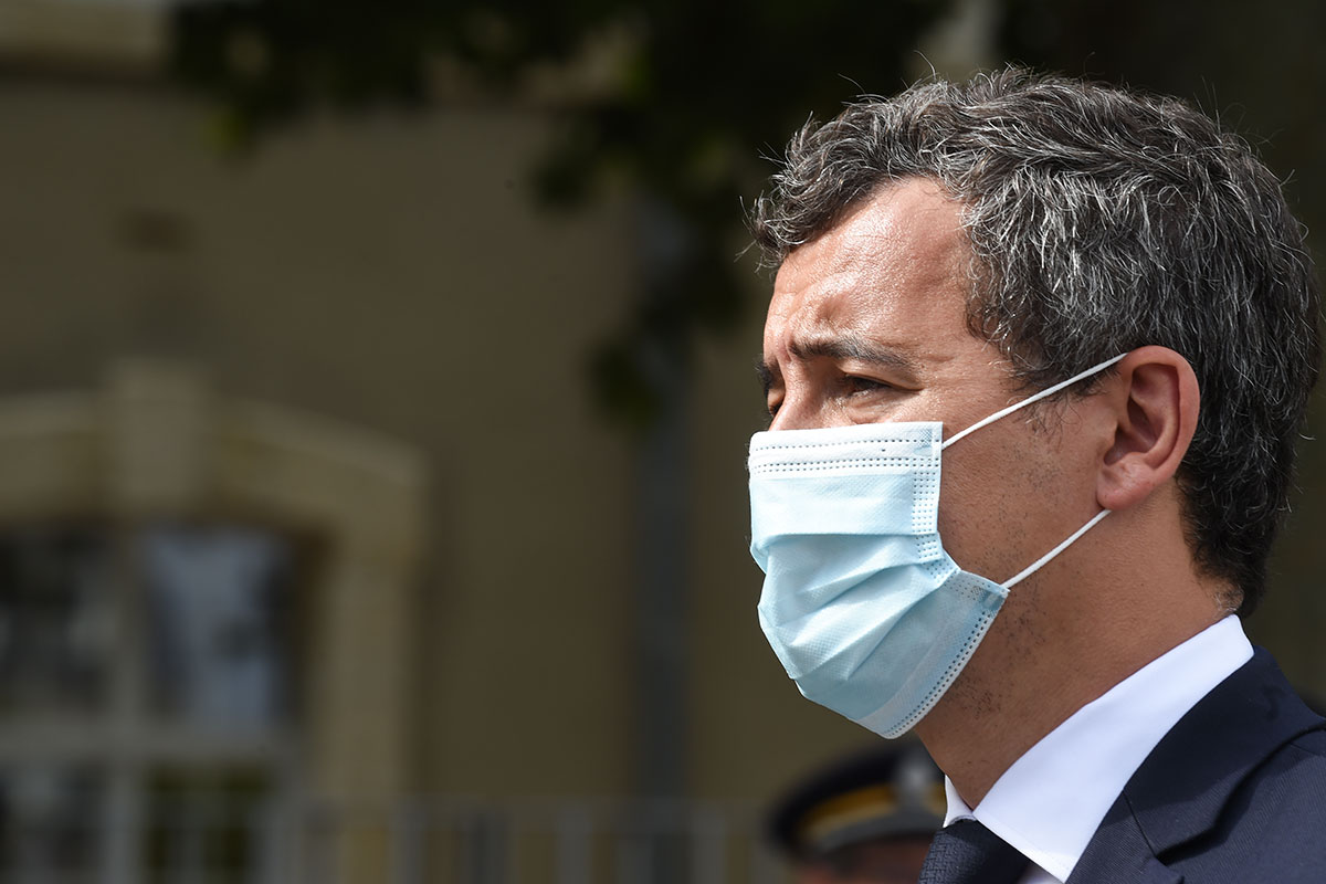 Hommage de Darmanin au policier tué au Mans : "refuser l'autorité, voilà le mal de la société"