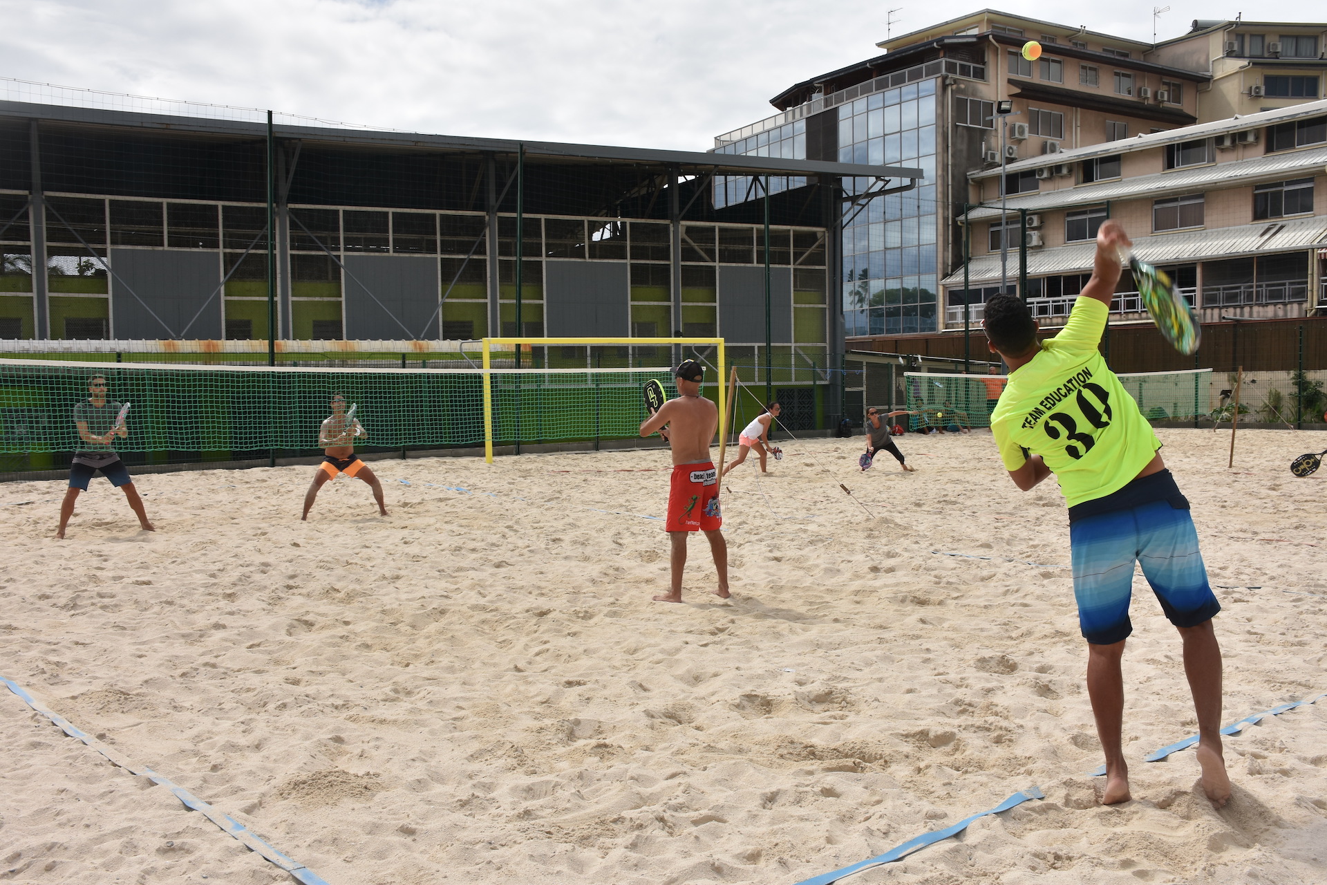 La paire Vetea Lo-Nicolas Carite (au premier plan) a disputé la finale du double homme samedi.