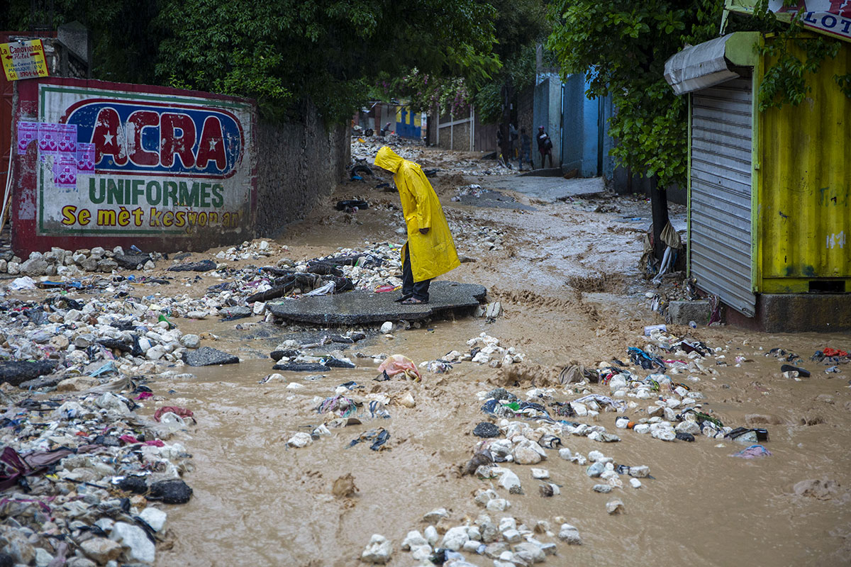 Une tempête tropicale frappe Cuba après un passage meurtrier en Haïti
