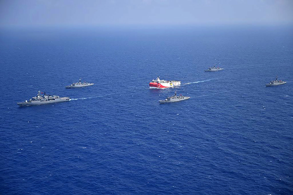 Manoeuvres militaires rivales en Méditerranée orientale malgré les appels à la désescalade
