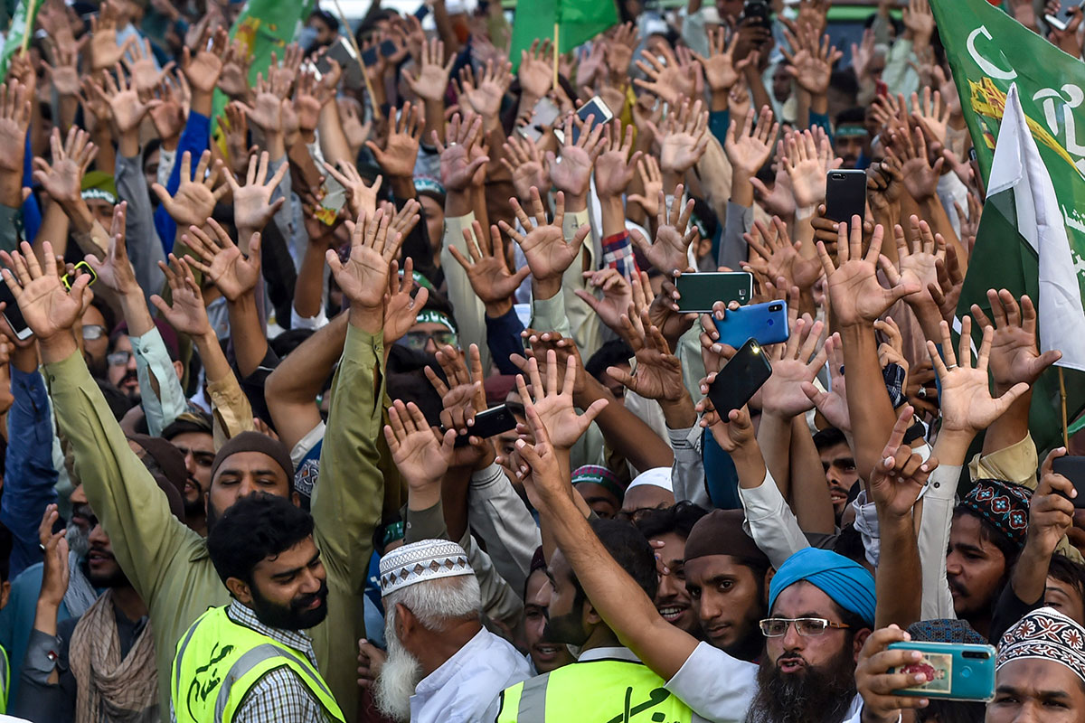 Des milliers de manifestants anti-Charlie Hebdo au Pakistan