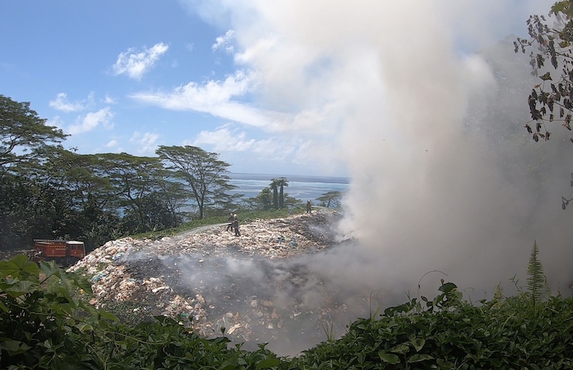Le dépotoir de Avera en feu