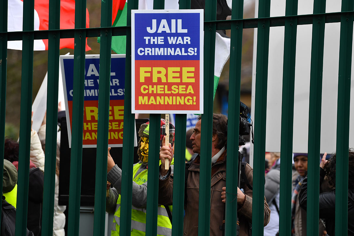 La justice britannique se penche de nouveau sur la demande d'extradition d'Assange