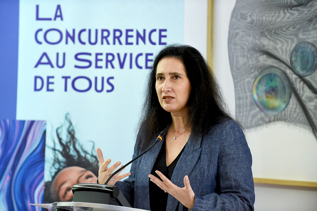 Dégénérescence maculaire: sanction record contre Novartis, Roche et Genentech pour "pratiques abusives"