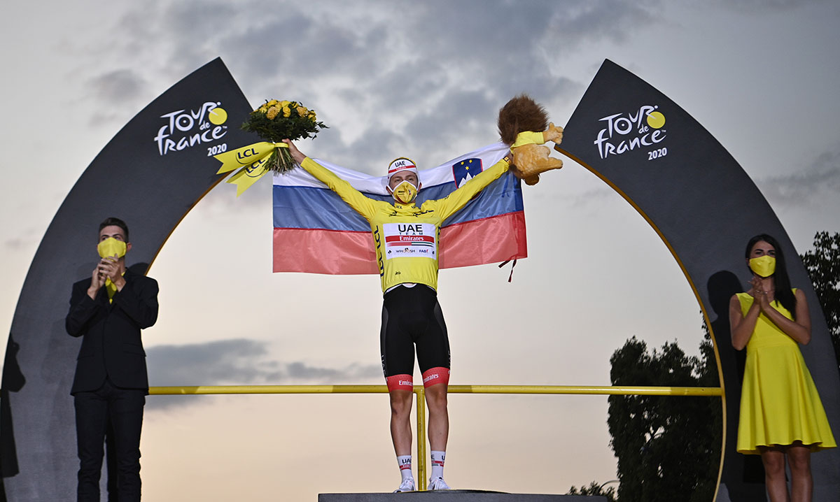 Le jeune slovène Tadej Pogacar bouscule l'histoire du Tour de France