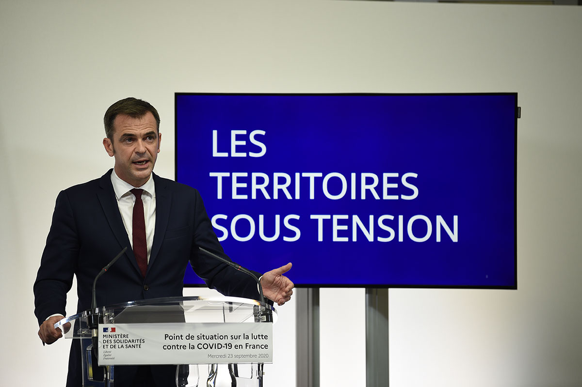 Covid-19: "renforcée" ou "maximale", alerte rouge sur la France