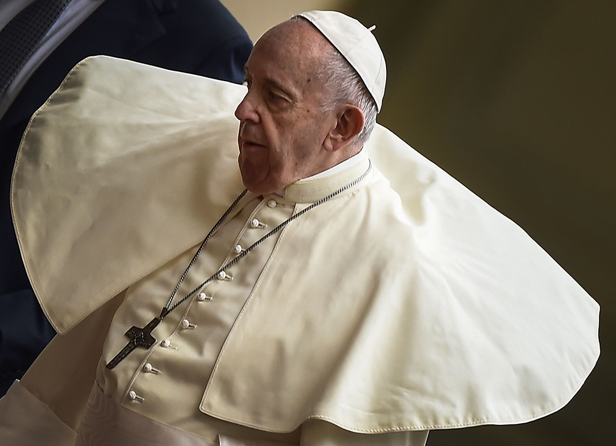 Le pape François reprend les clefs des coffres du Vatican