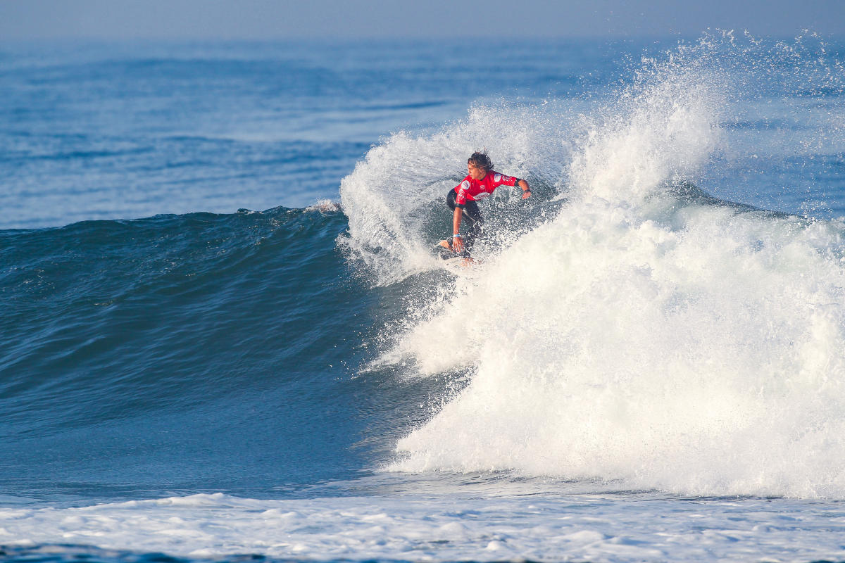 Kauli Vaast a parfaitement lancé sa nouvelle campagne avec un round 1 très solide. (Photo : WSL / LAURENT MASUREL)
